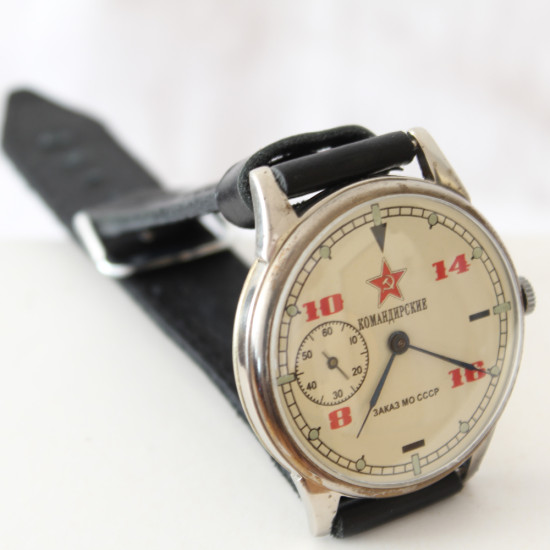 ソビエトMOLNIJAコマンダー腕時計18ジュエル「ライトニング」ウォッチ