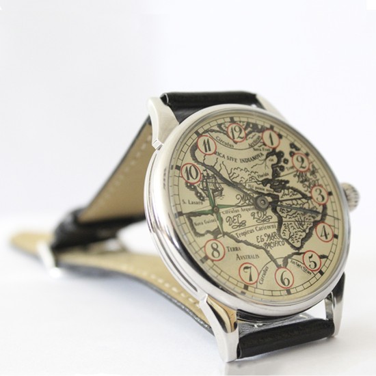 Molnija vintage reloj de pulsera ruso con mapa del viejo mundo