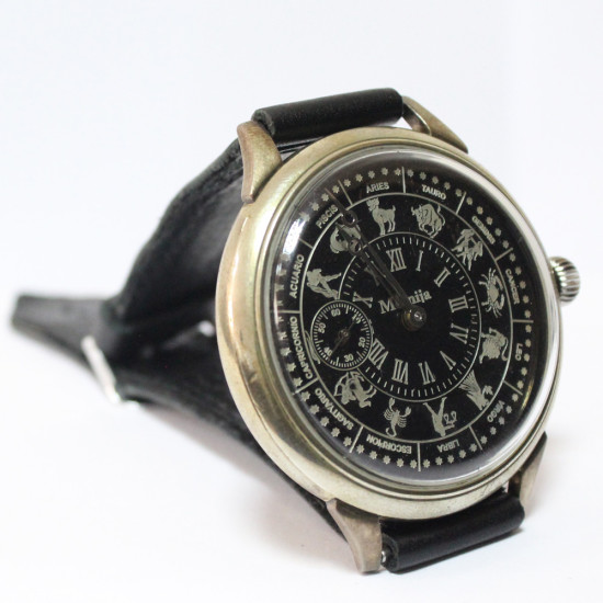 Russische Armbanduhr Molnija mit Sternzeichen 18 Juwelen