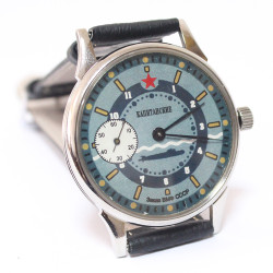 Molnija Submarine Captain 18 rubis montre-bracelet mécanique soviétique