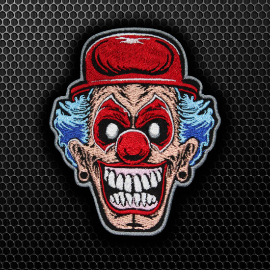 Patch thermocollant / velcro de broderie de logo de clown de jeu en métal torsadé