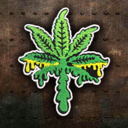 Patch thermocollant/velcro brodé en feuille de cannabis toxique