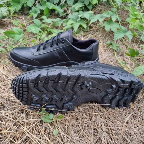 Urban-type tactical sneakers 