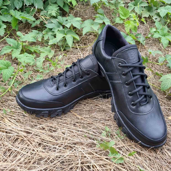 Urban-type tactical sneakers 