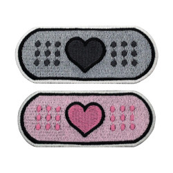 Toppa in velcro termoadesiva con 2 strisce ricamate a cuore