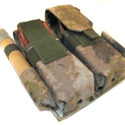 MOLLE poche de munitions pour 4 magazines AK / AKM et 2 fusées de signalisation