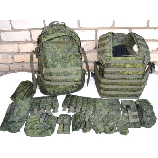 6B46 ensemble de combat éclaireur armée russe: coffre de combat, sac à dos tactique et pochettes