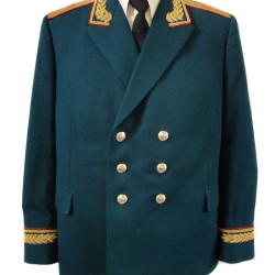 forces armées général de l'Union soviétique uniforme de parade et chapeau