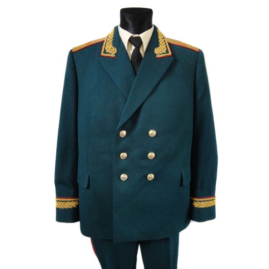 Streitkräfte Generalsowjetunion Paradeuniform und Hut