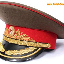 Sombrero del visera del ruso mariscal de campo del ejército soviético