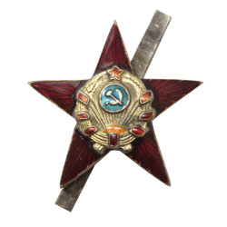 Cockade Red Star sul copricapo "7 nastri"