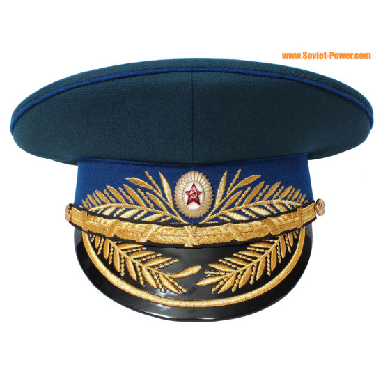 Cappello con visiera del generale del servizio di sicurezza del Comitato sovietico di sicurezza dello stato