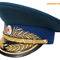 Cappello con visiera del generale del servizio di sicurezza del Comitato sovietico di sicurezza dello stato