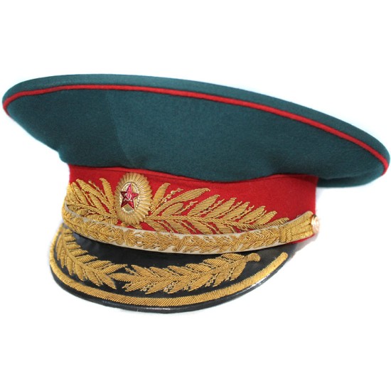 forces armées général de l'Union soviétique uniforme de parade et chapeau