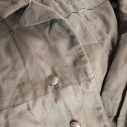 ソビエト陸軍将校のカーキ コート ミリタリー ウィンター ジャケット ダーク ボタン付き。