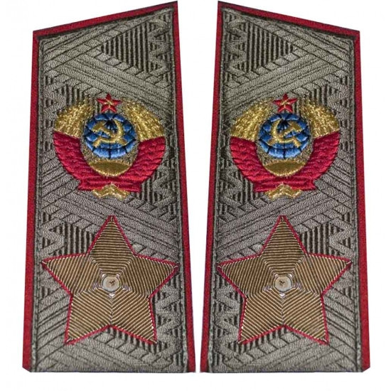 quotidiana delle spalline della spalla di USSR dell'uniforme del maresciallo sovietic quotidiana delle spalline della spalla di USSR dell'uniforme del maresciallo sovietic