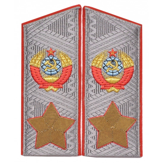 epaulets di spalline del soprabito del maresciallo sovietico