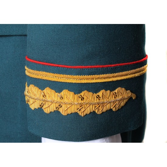 Russo / sovietico maresciallo parata uniforme militare con il cappello