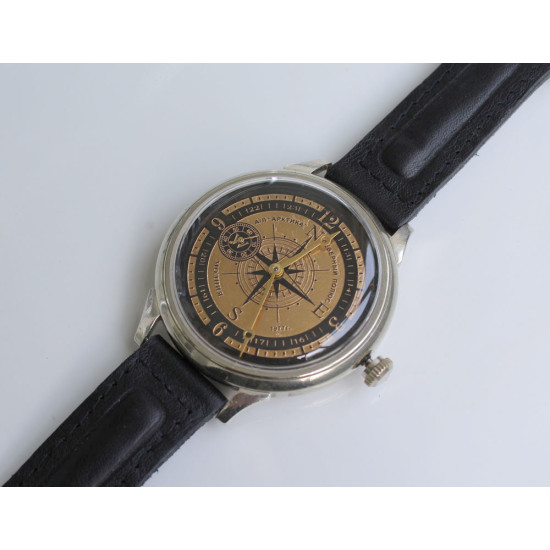 Soviet NORTH POLE 1977 ARCTIC wristwatch MOLNIYA 18 Jewels