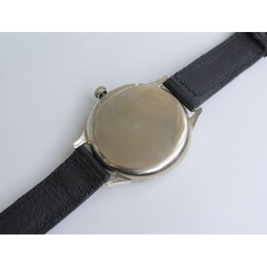 Soviet NORTH POLE 1977 ARCTIC wristwatch MOLNIYA 18 Jewels