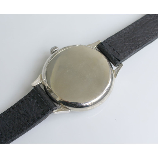 Soviet / Russian wristwatch MOLNIYA with WORLD MAP 18 Jewels Soviet / Russian wristwatch MOLNIYA with WORLD MAP 18 Jewels