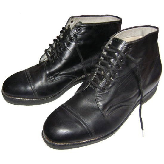 Alte Lederstiefel made by Severohod Fabrik Alte Lederstiefel made by Severohod Fabrik