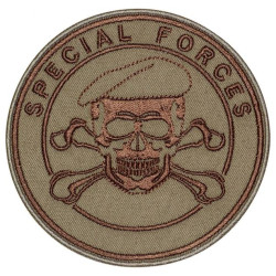 Cranio delle forze speciali in un berretto militare del deserto Gioco Airsoft Patch