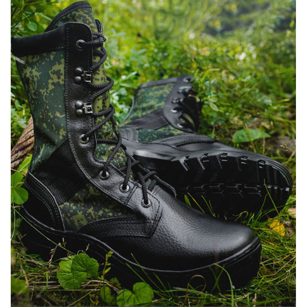 digital camo boots