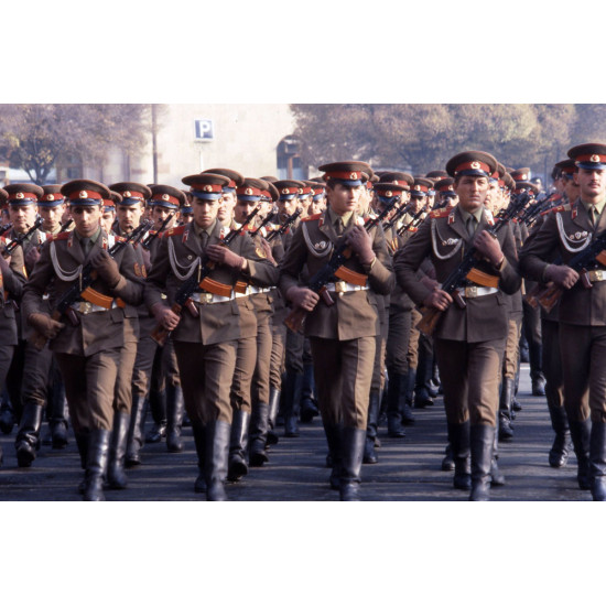 Gorra de visera marrón del oficial de tropas del ejército de la URSS