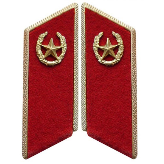 Desfile de tropas de infantería del ejército soviético Pestañas de cuello Desfile de tropas de infantería del ejército soviético Pestañas de cuello