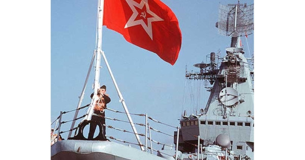 ソビエト連邦海軍の大きな正面旗 Guis とソ連の赤い星 - Soviet