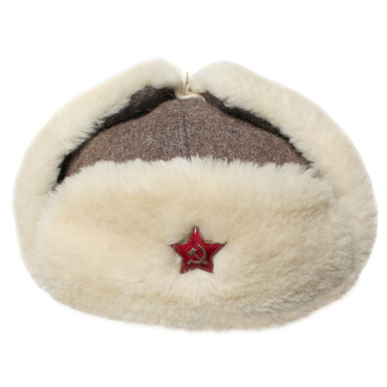 Sowjetische Woll-Ushanka-Militär-Wintermütze der Roten Armee mit weißem Fell Sowjetische Woll-Ushanka-Militär-Wintermütze der Roten Armee mit weißem Fell