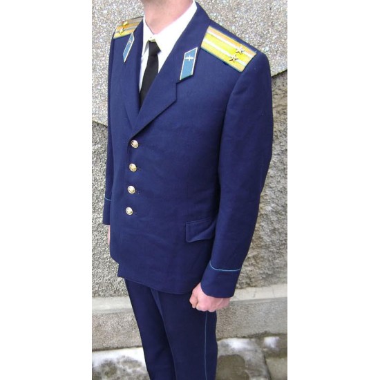 Officier de l'armée de l'air russe uniforme bleu
